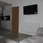 Beautiful, Spacious, Old Trafford Home